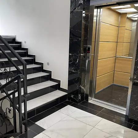 Cvetanov Trg Lux 1 Apartment